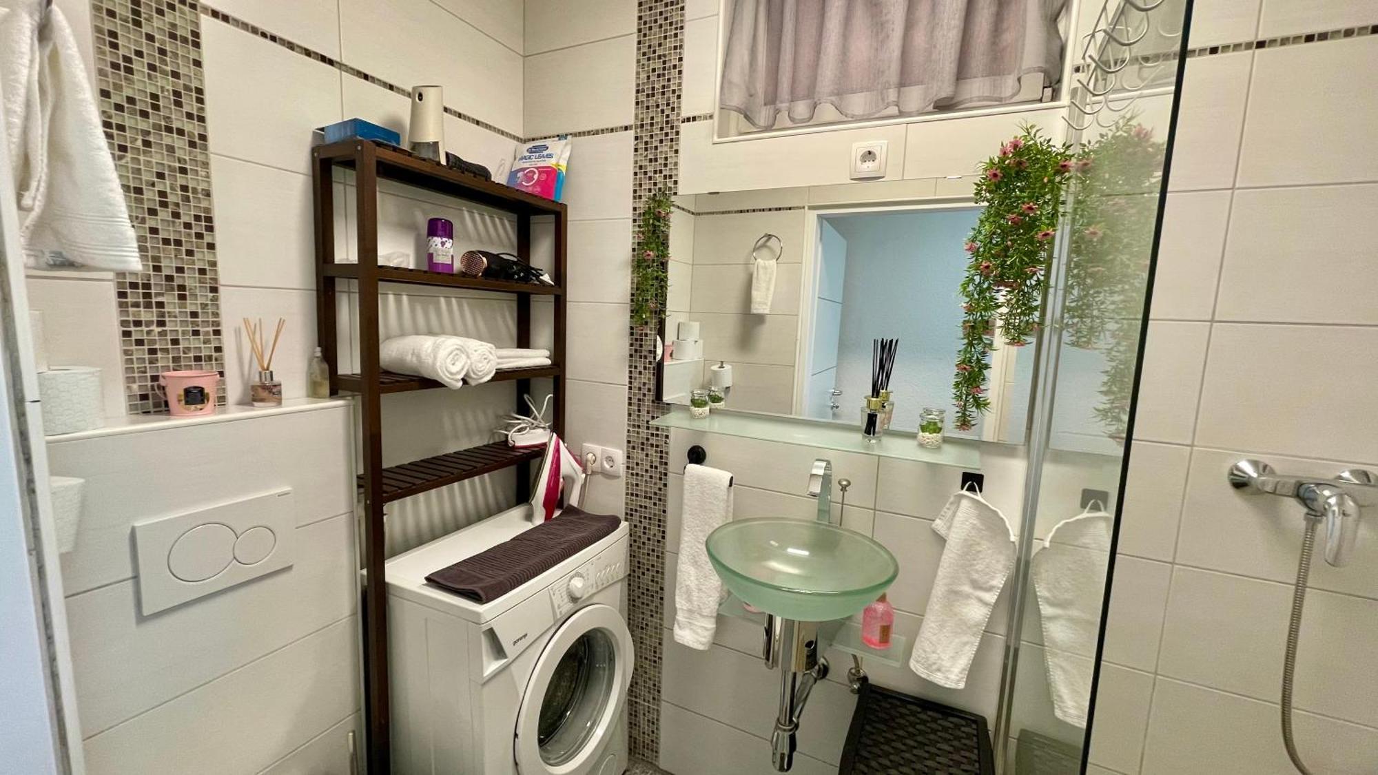 Zentrale, Moderne Wohnung In Грац Екстериор снимка